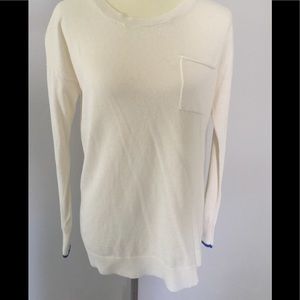 Gap off white lightweight sweater. New